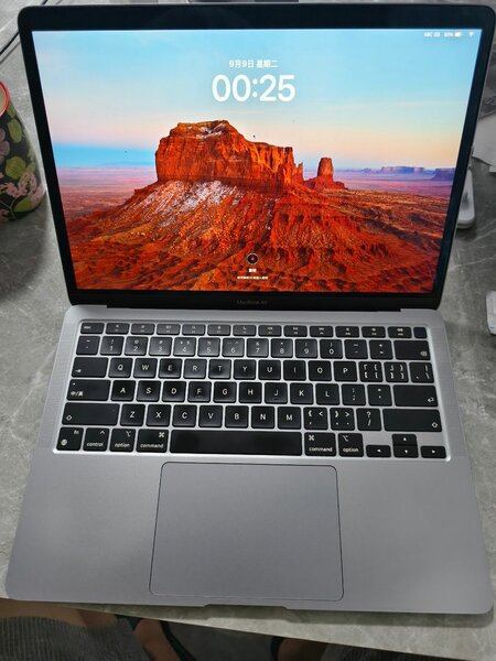 MacBook Pro 笔记本电脑