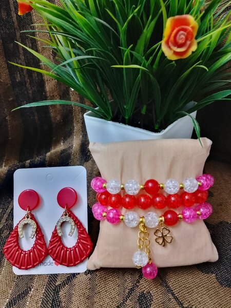 Bracelets et Boucles Fantaisies