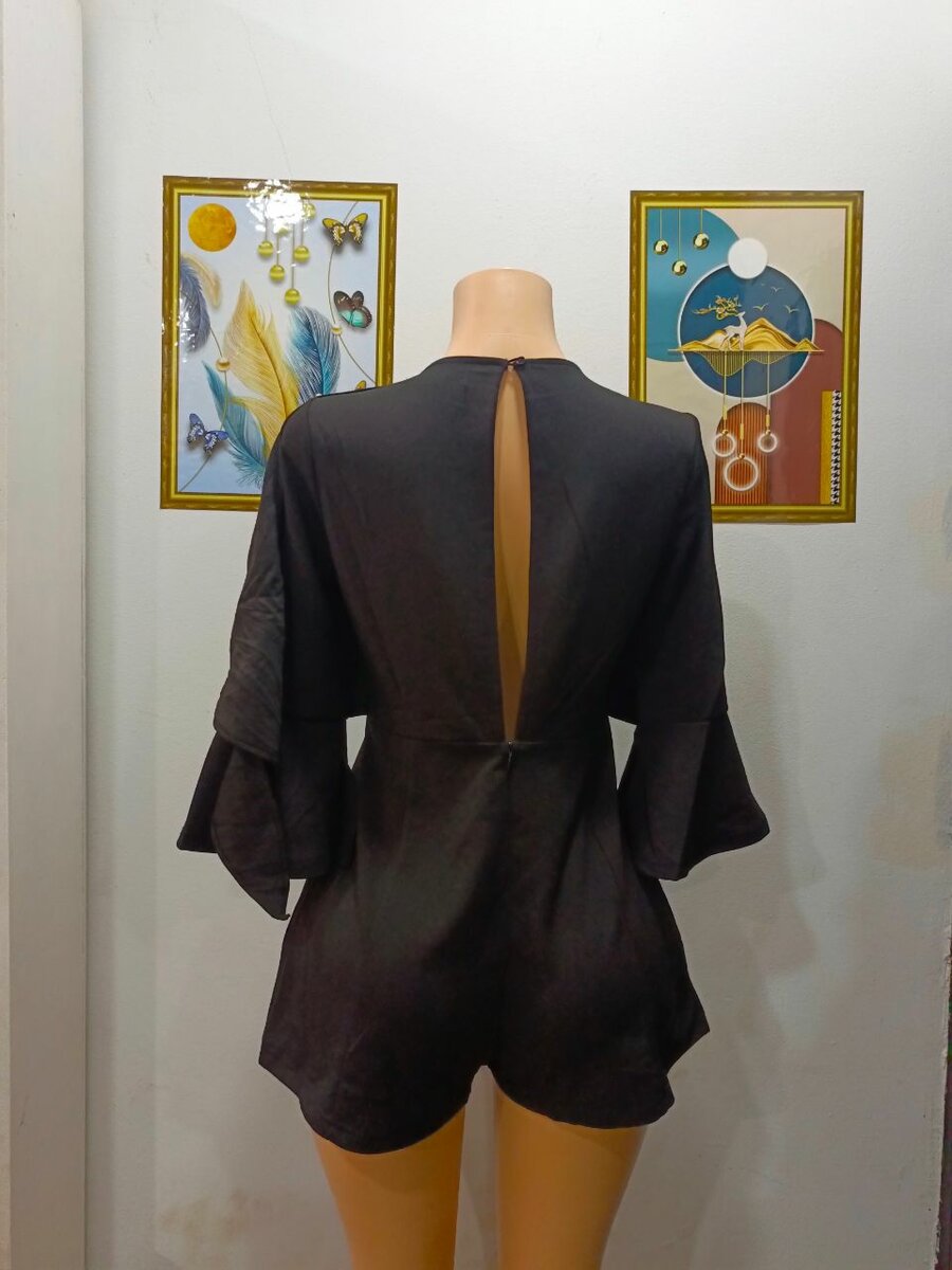 Combinaison noire élégante