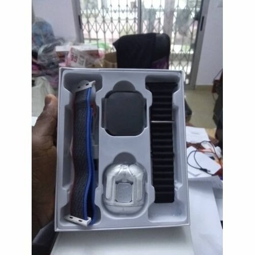 Montre Connectée Tactile Et Waterproof Pour Homme Et Femme