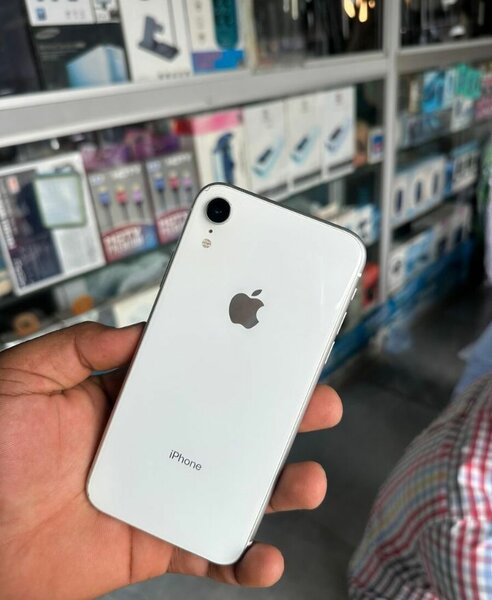 iPhone XR