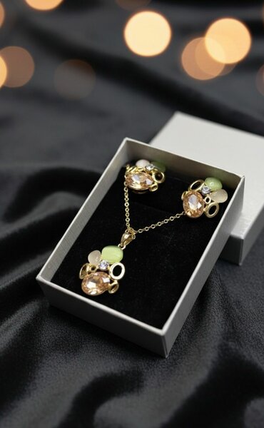 Ensemble de bijoux élégant en or