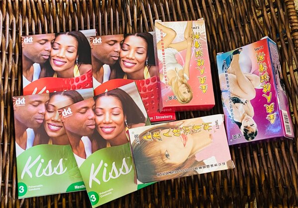 Préservatifs + lubrifiant