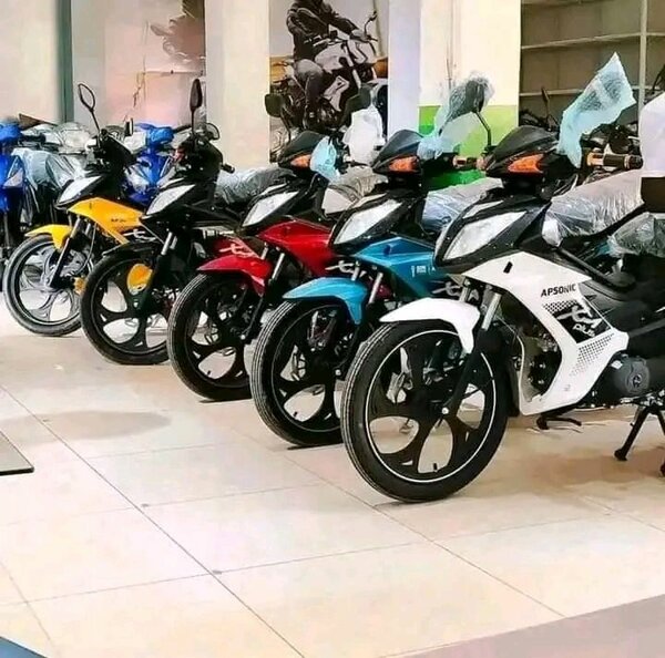 Moto sportive puissante