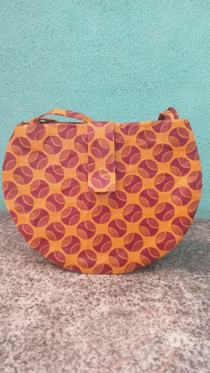 Sac bandoulière en tissu coloré
