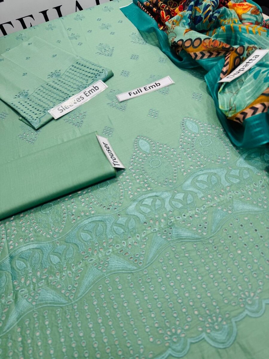 *woman's Summer Collection