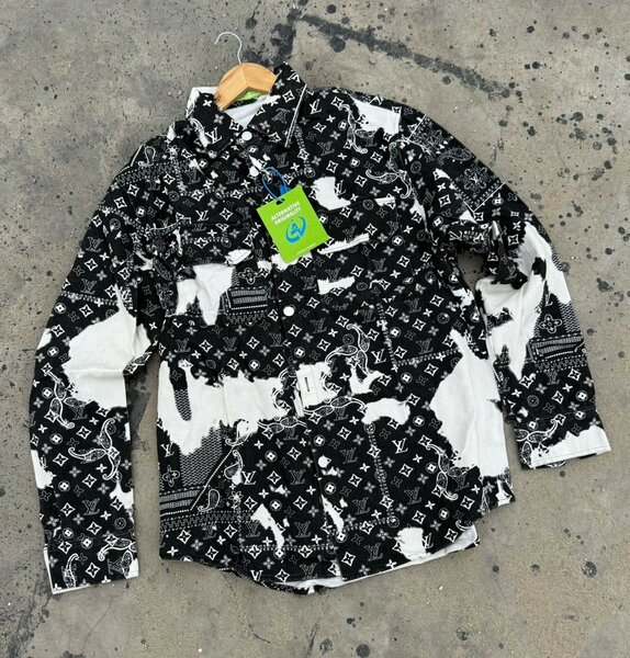 Chemise imprimée créative