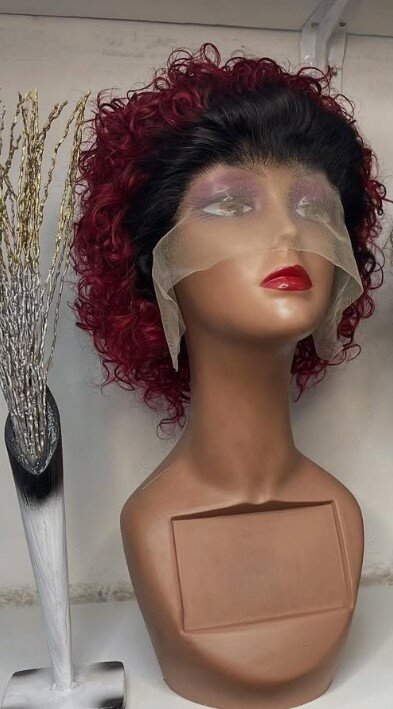 Beautiful and elegant women's wig