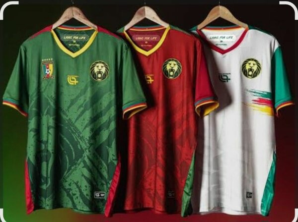 Maillots de football colorés