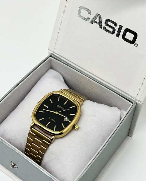 Montre Casio Classique Dorée