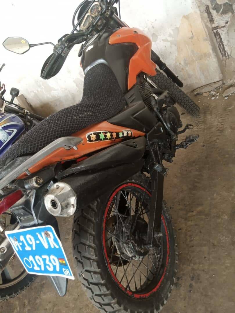 Apsonic 200 motor bike