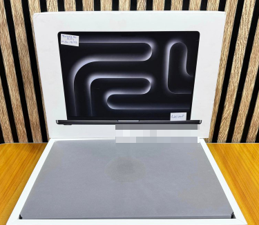 PC MacBook Pro 2023 - M3 Pro - 16" - 18Go Ram - 512Go SSD