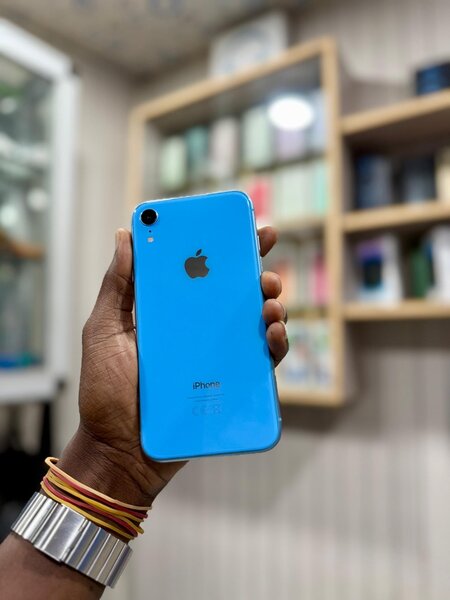 iPhone XR 64gb bleu