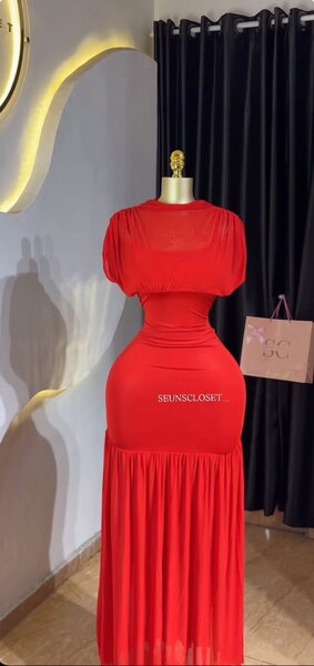 Robe longue élégante rouge