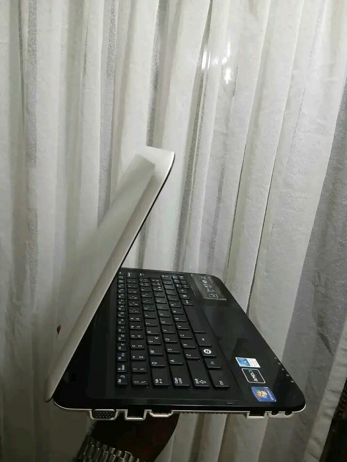 Samsung Laptop Compact et Puissant