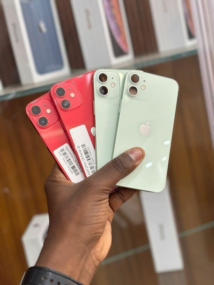 iPhone 12 - Couleurs Vives