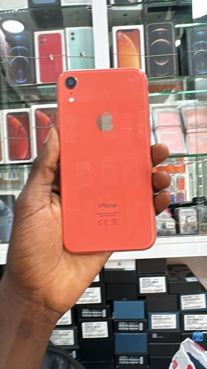 iPhone XR 64giga casineuf très propre tout passe