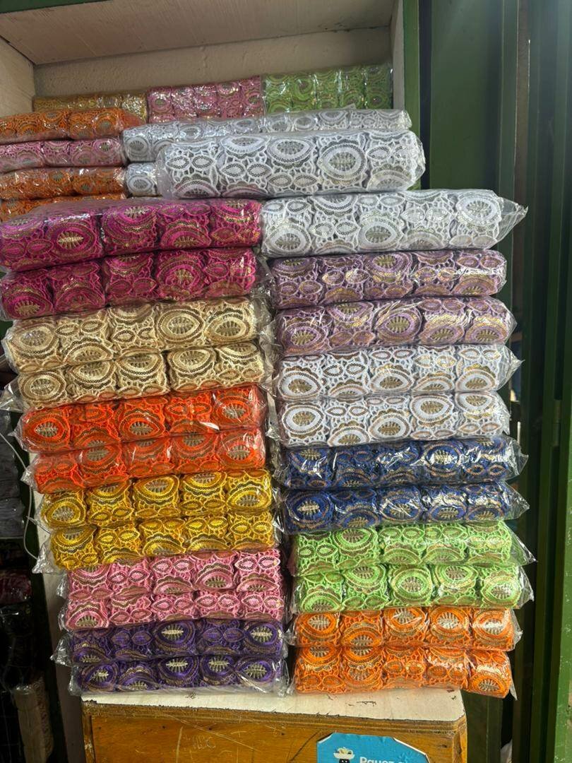 Dentelle décorative en tissu floral