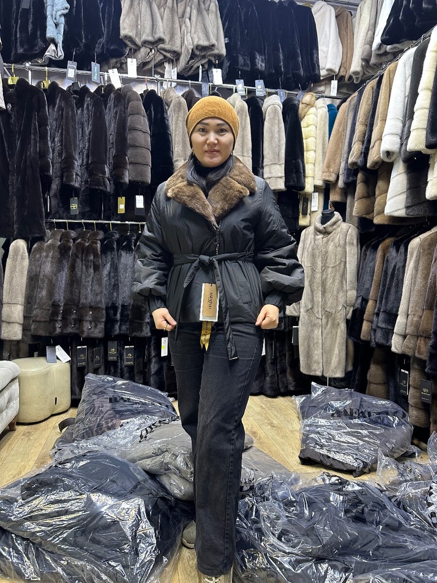 Плащи пальто