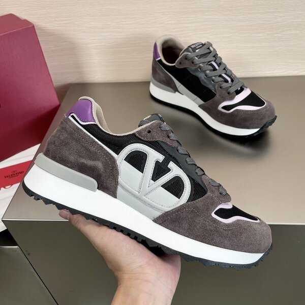 Baskets Valentino élégantes