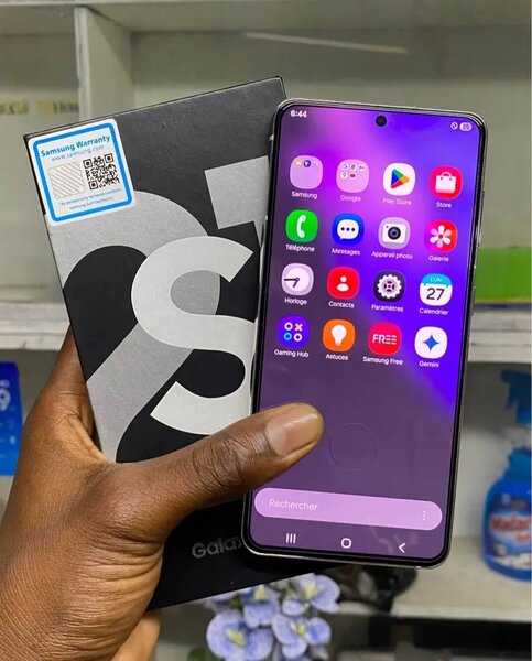 Samsung Galaxy S21 Smartphone