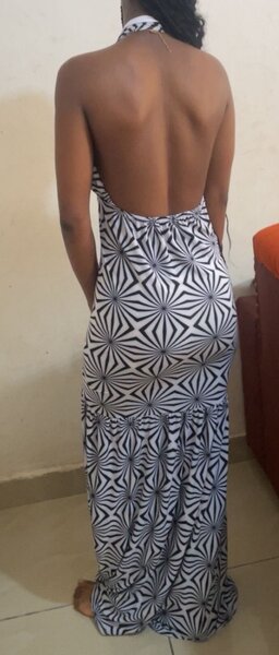 Robe confectionné dos ouvert