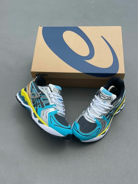 Chaussures running Asics