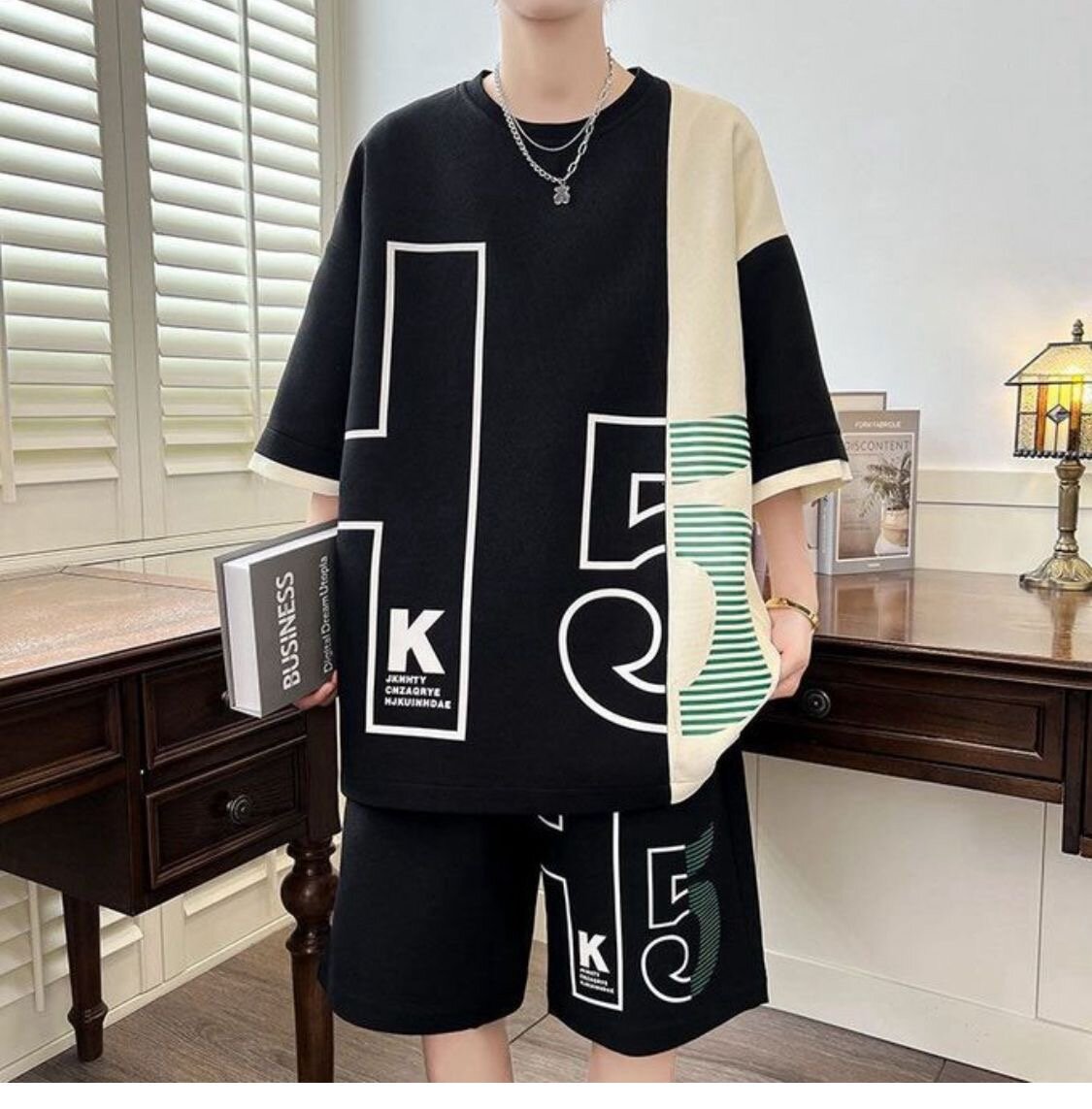 Costume décontracté tendance