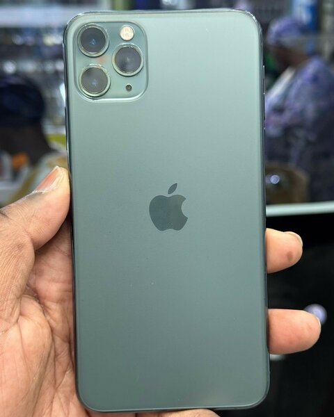 iPhone 11 Pro Max 256 go Vert