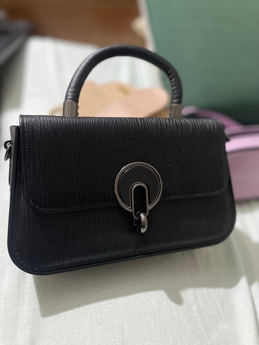 Sac à main élégant noir