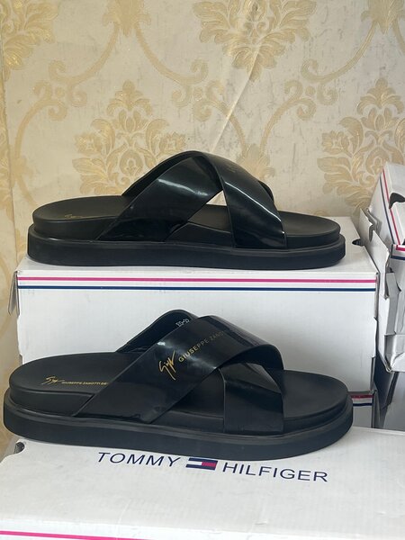 Sandales noires élégantes