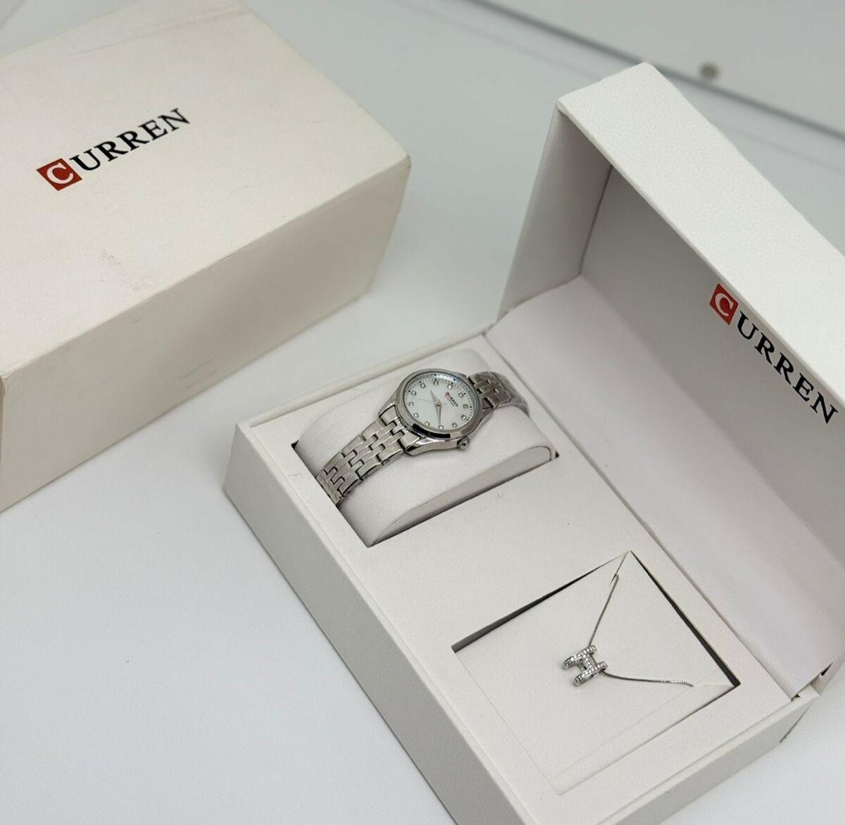 Montre et collier CURREN