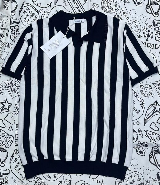 Polo rayé en maille légère