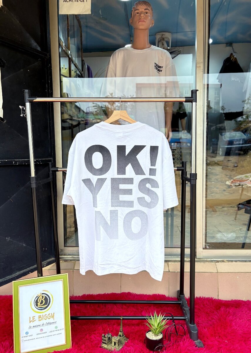 T-shirt imprimée "OK YES NO"