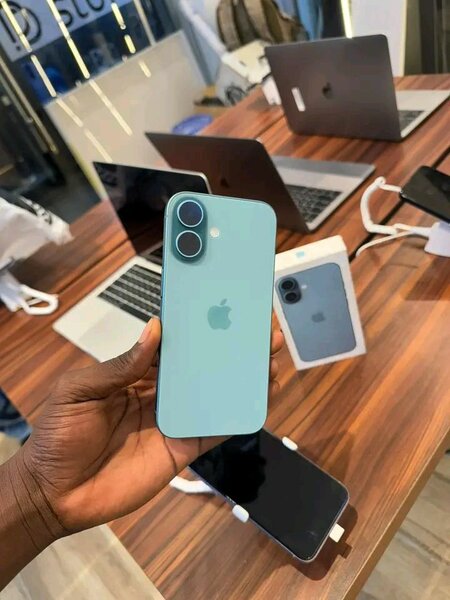 iPhone Bleu - Nouveau Modèle