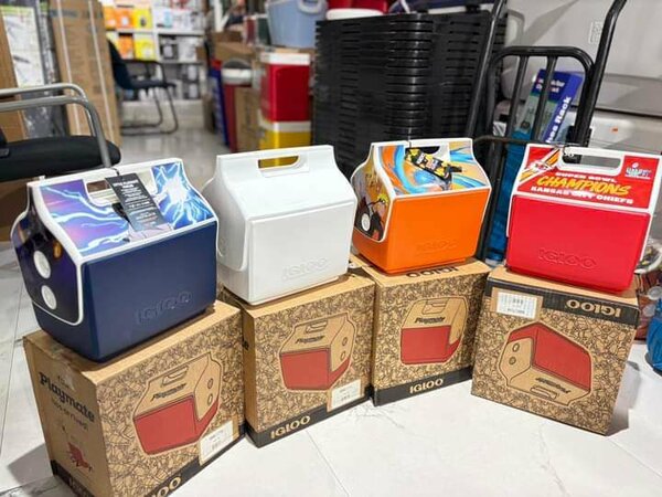 Igloo 7 quart platmate Cooler