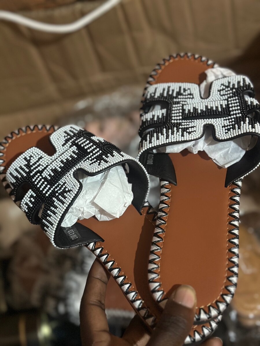 Sandales Perlées Élégantes