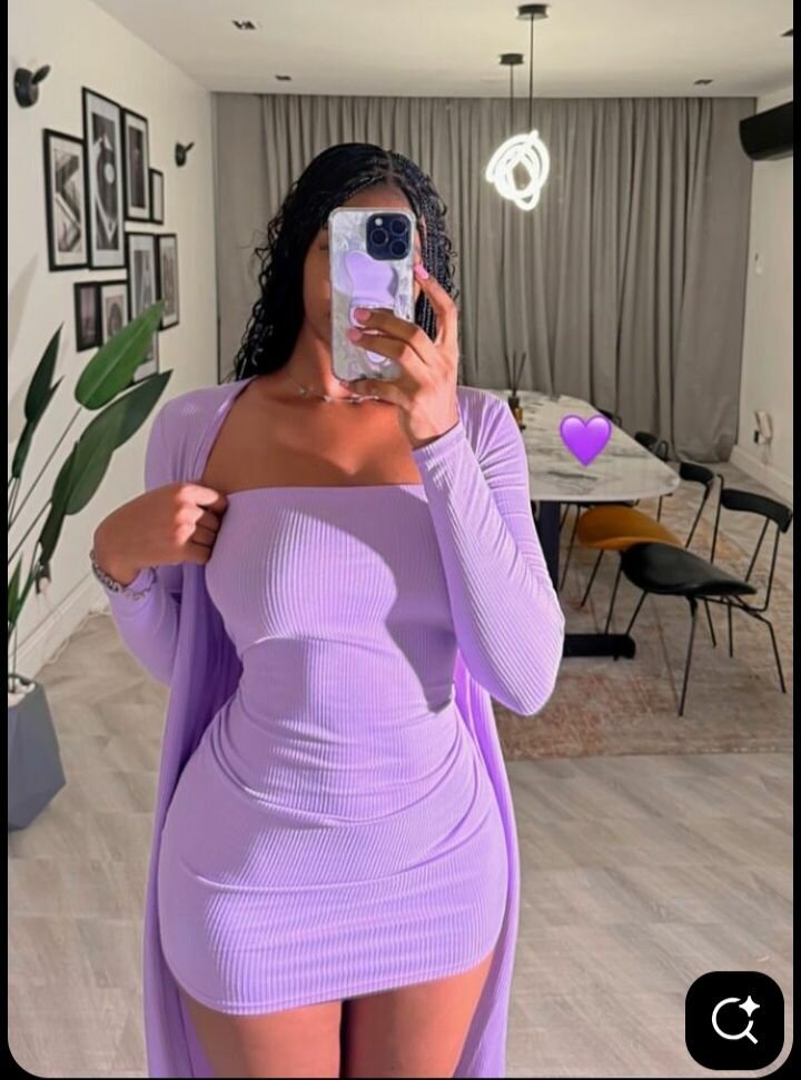 Robe moulante lilas élégante