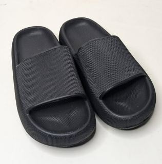 CLOUD CUSHION SLIDES