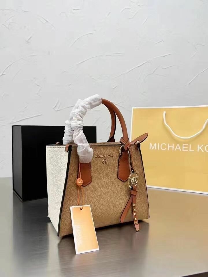 Бренд: Michael Kors
