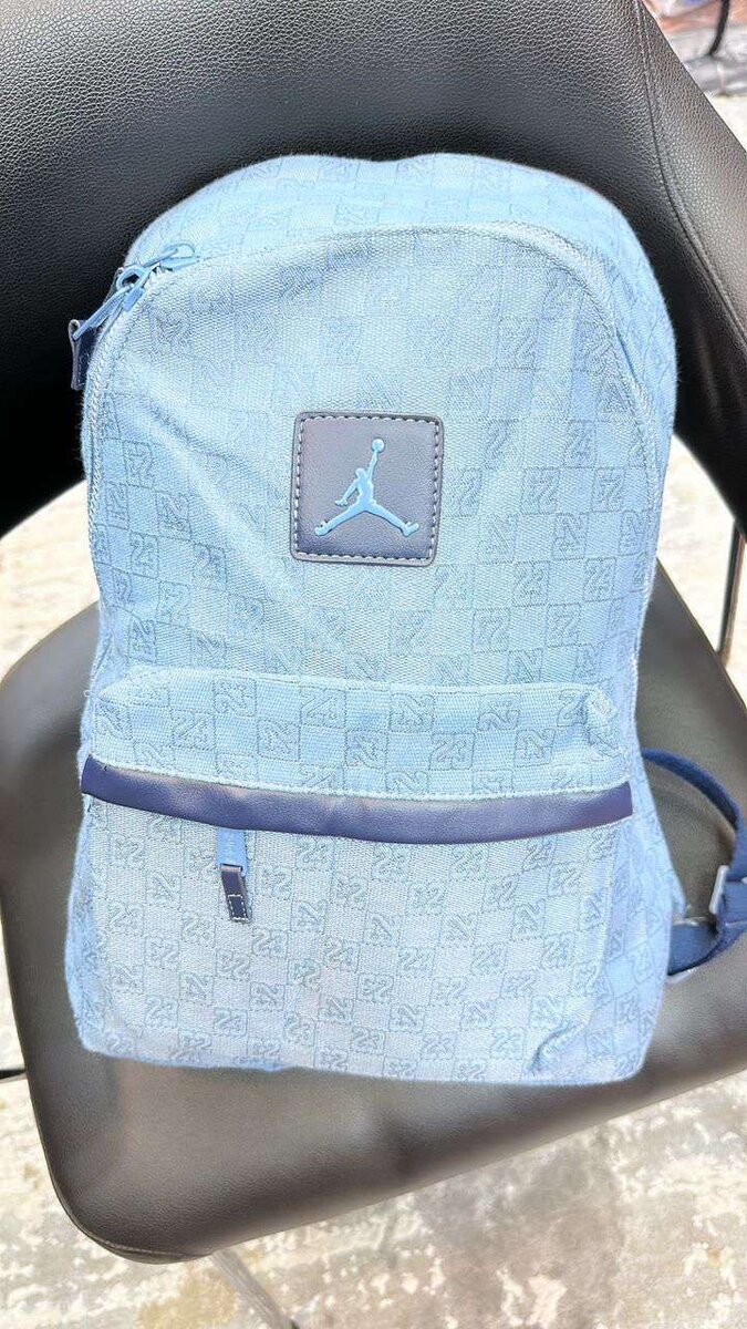 Sac à dos tendance baskets