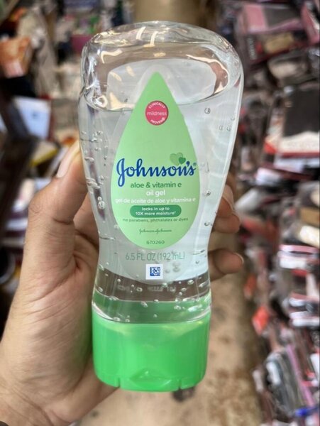 Johnson's aloe & vitamin E