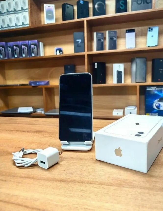 iPhone 12 Blanc 64 Go Débloqué