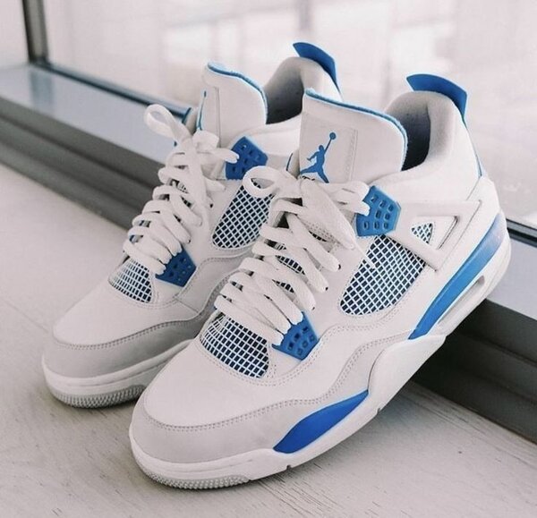 Jordan 4 Retro