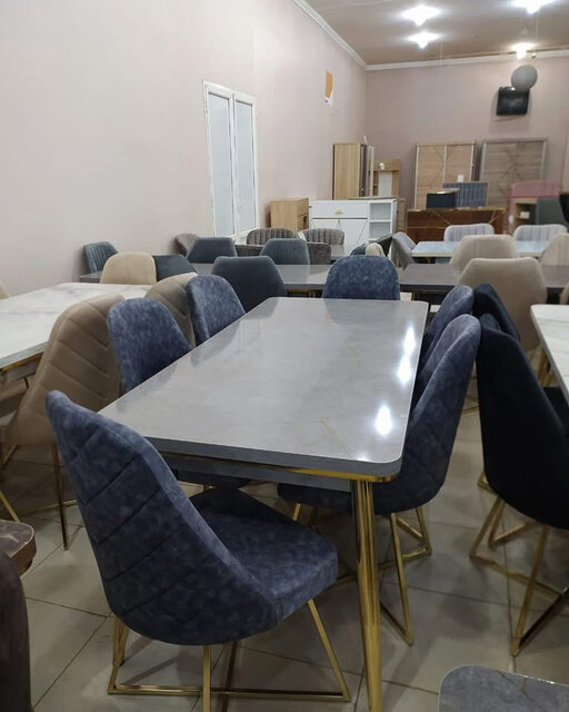 Table à manger 6 chaises