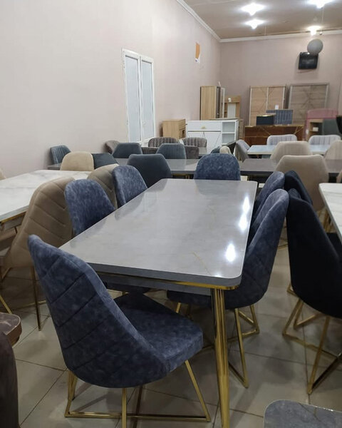 Table à manger 6 chaises