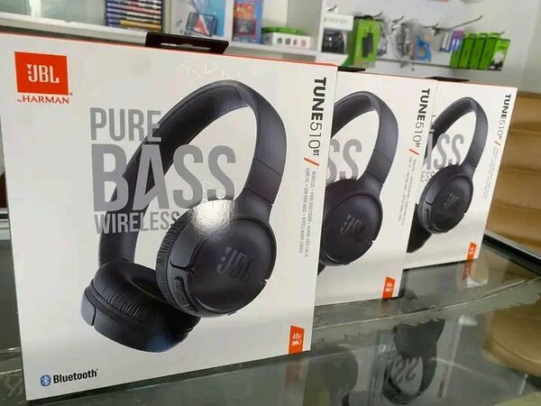 JBL HEADPHONES