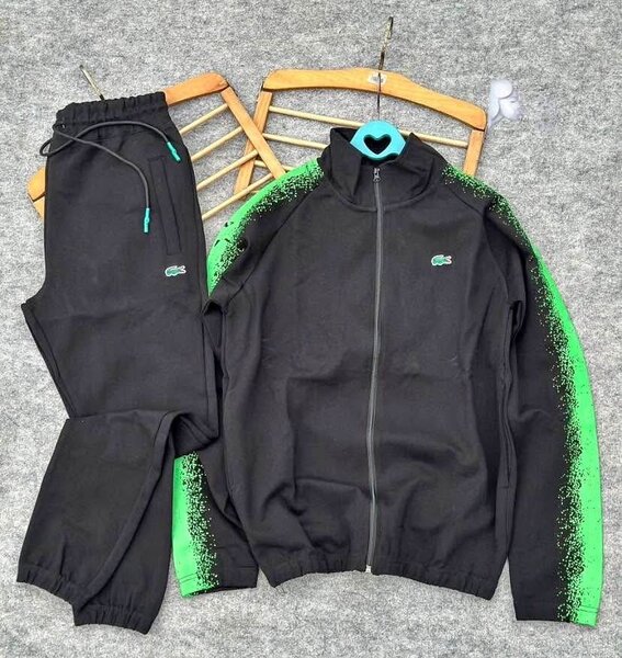 Survêtement Lacoste élégant