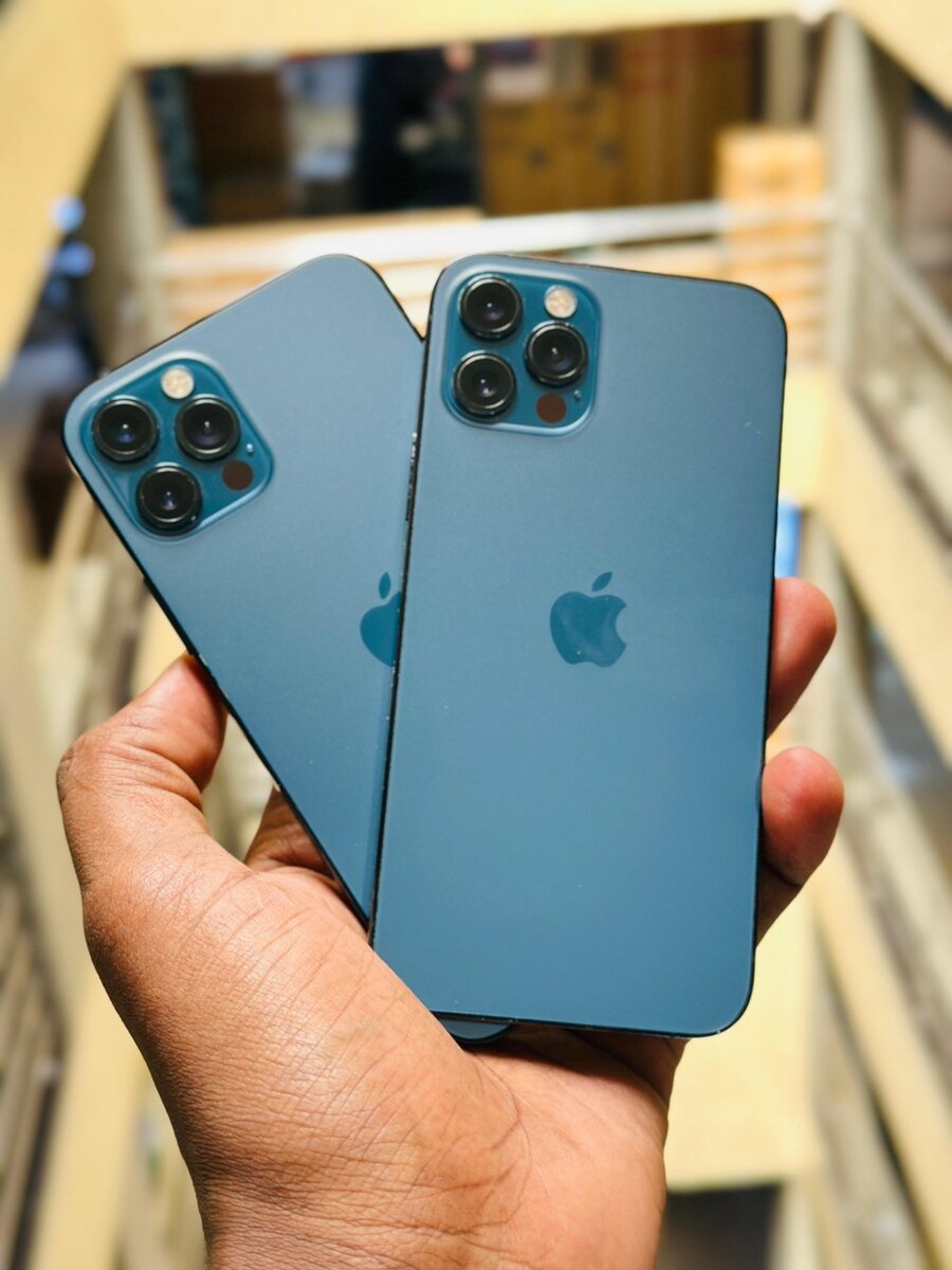 iPhone 12 Pro Max 256gb.