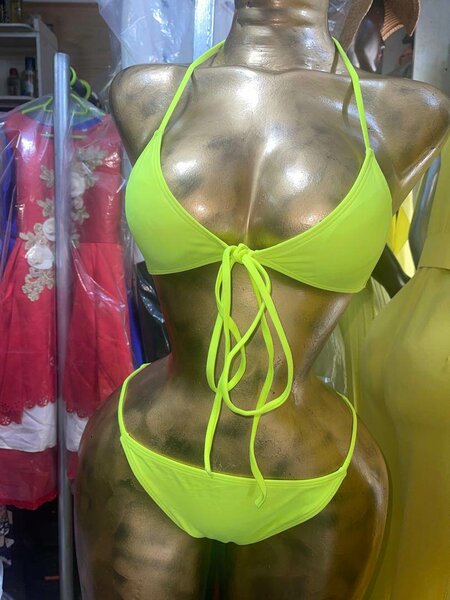 Bikini néon éclatant